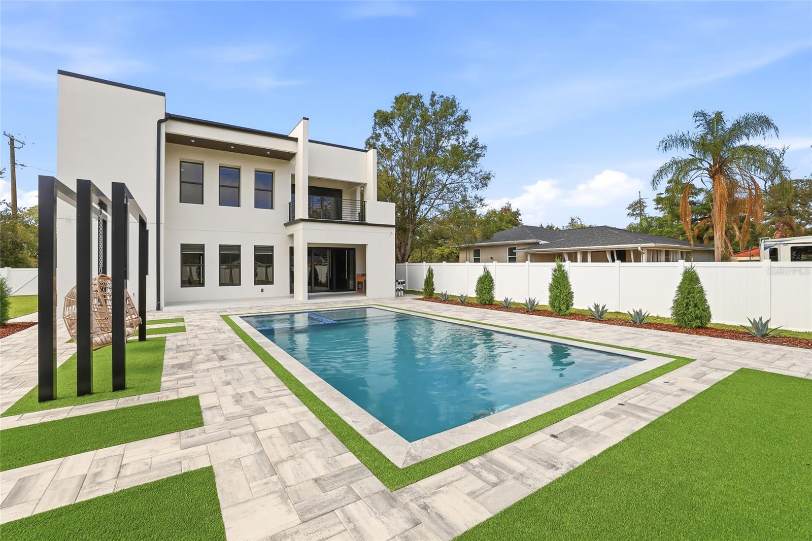 HILLSBOROUGH RIVER ESTATES - Residential