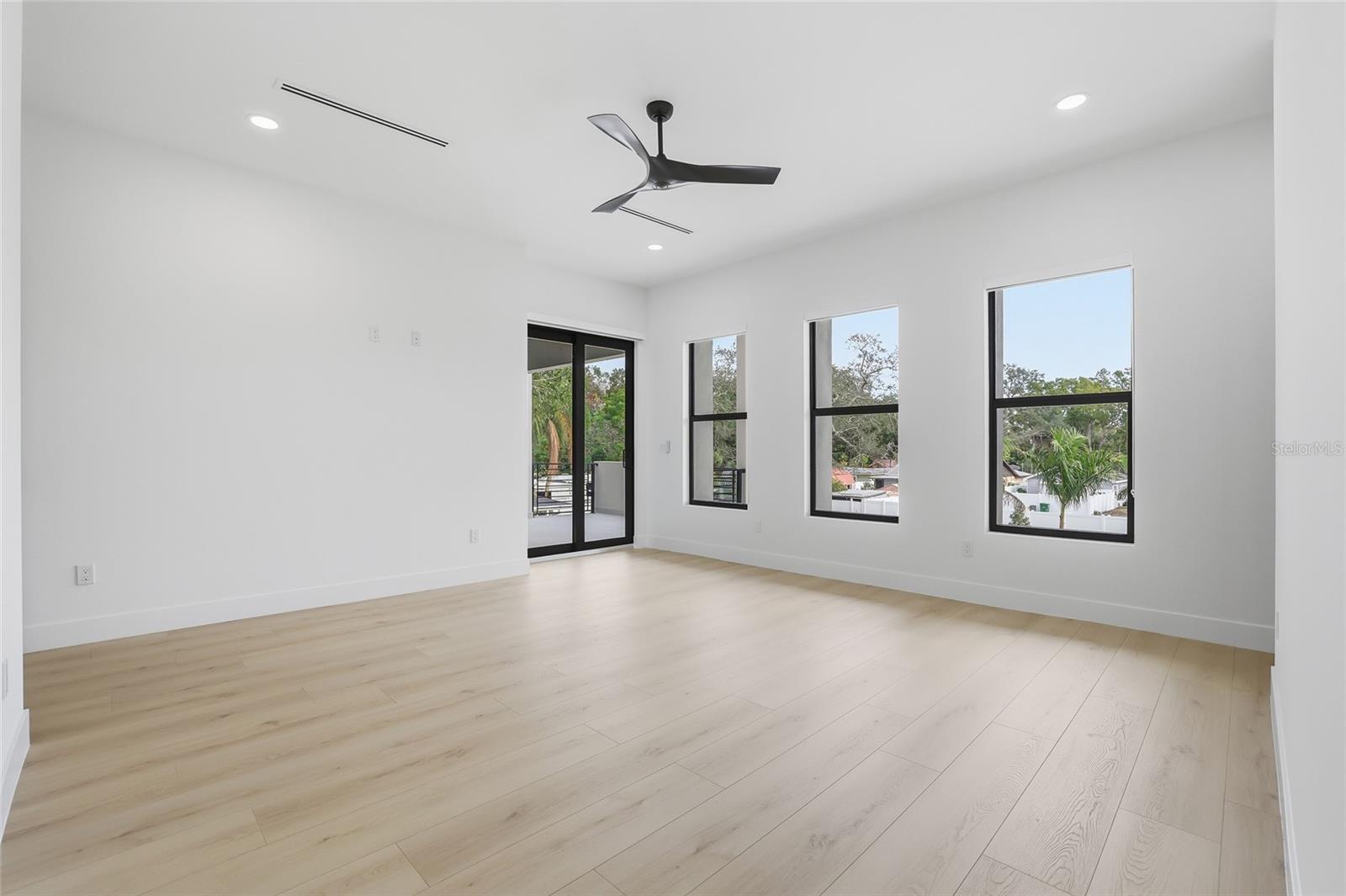 HILLSBOROUGH RIVER ESTATES - Residential