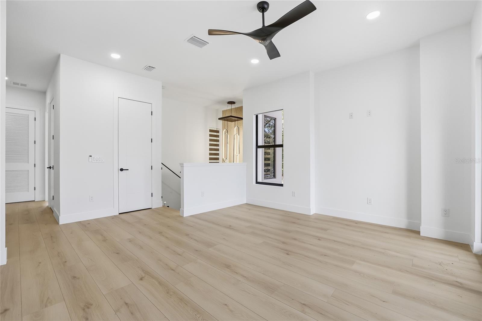 HILLSBOROUGH RIVER ESTATES - Residential