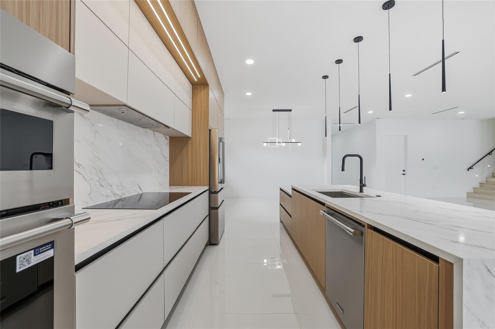 HILLSBOROUGH RIVER ESTATES - Residential