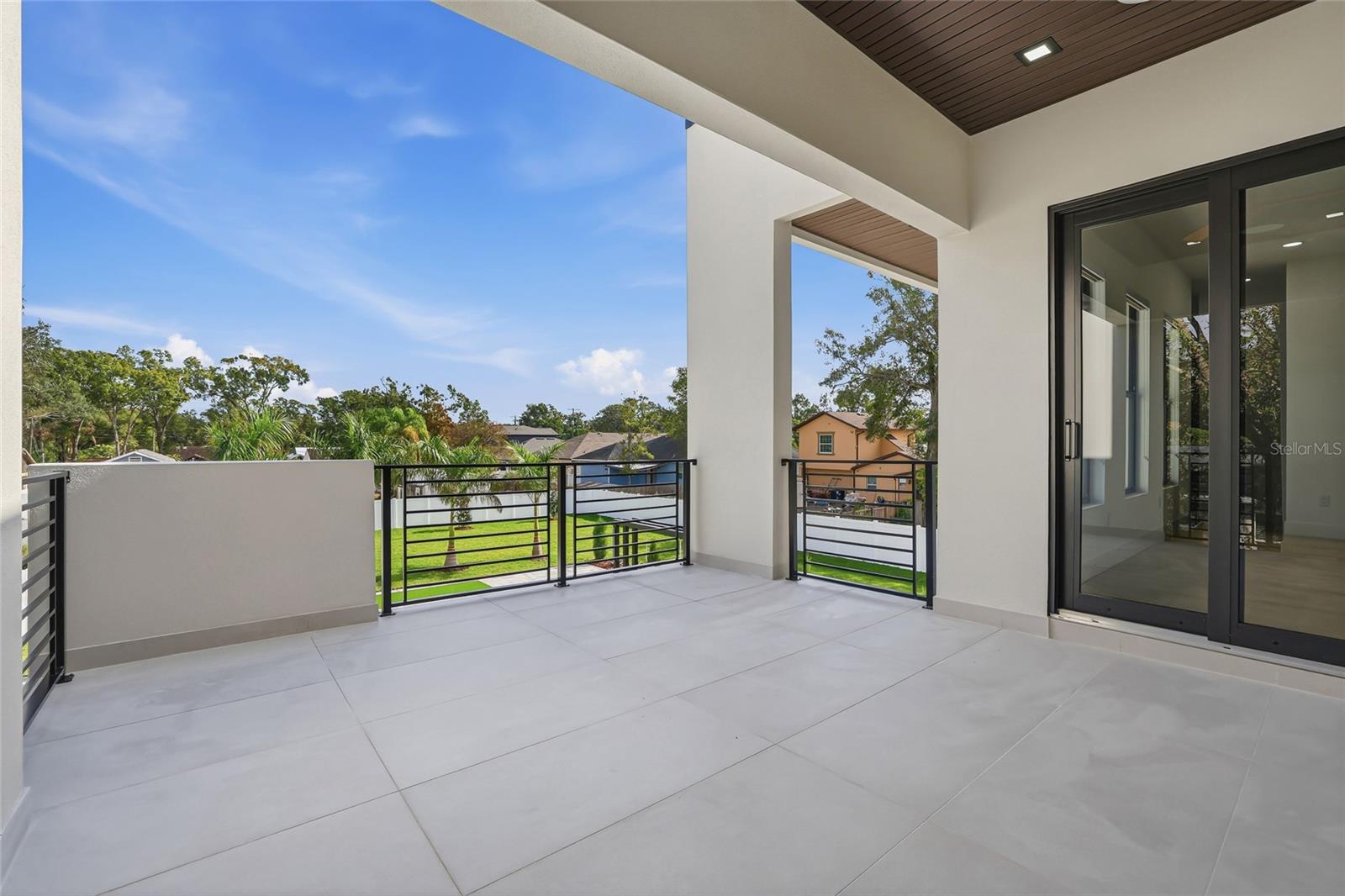 HILLSBOROUGH RIVER ESTATES - Residential