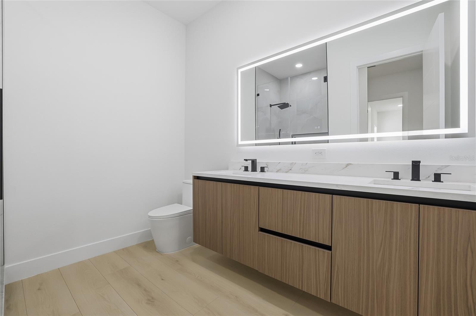 HILLSBOROUGH RIVER ESTATES - Residential