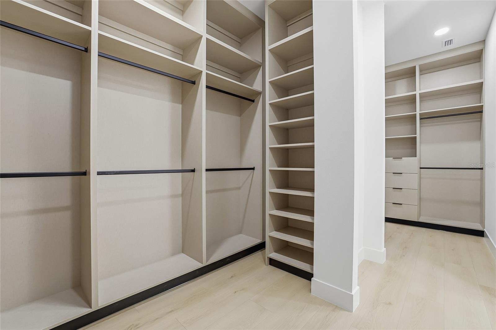 HILLSBOROUGH RIVER ESTATES - Residential