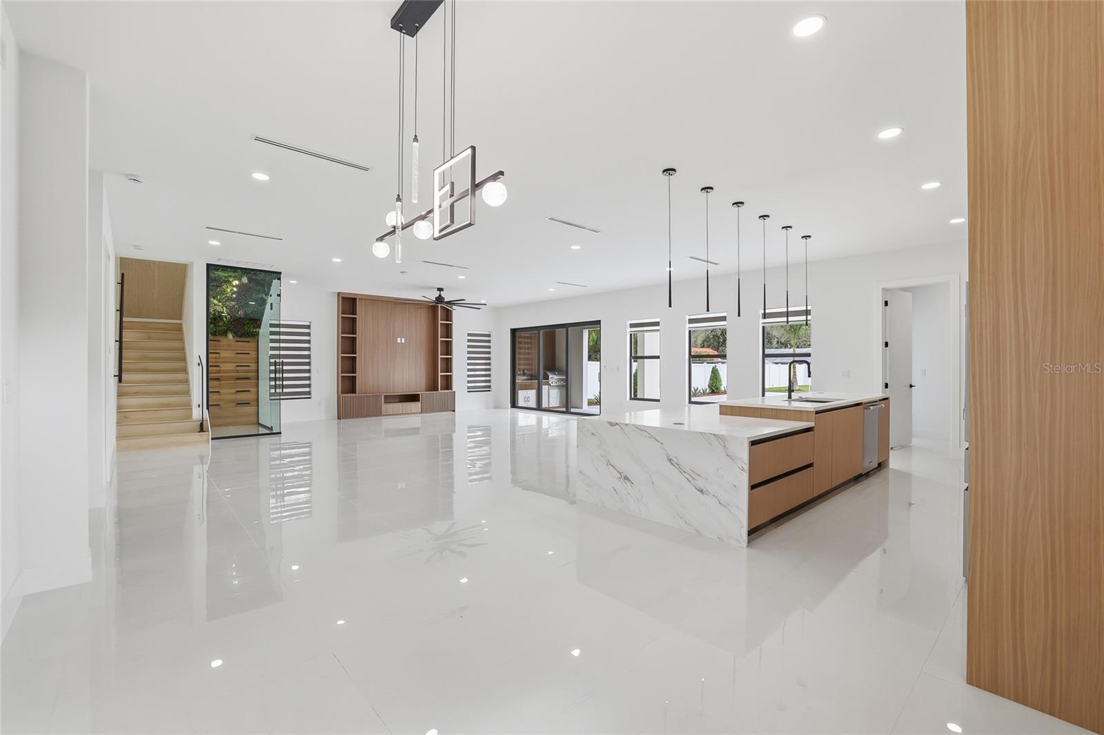 HILLSBOROUGH RIVER ESTATES - Residential