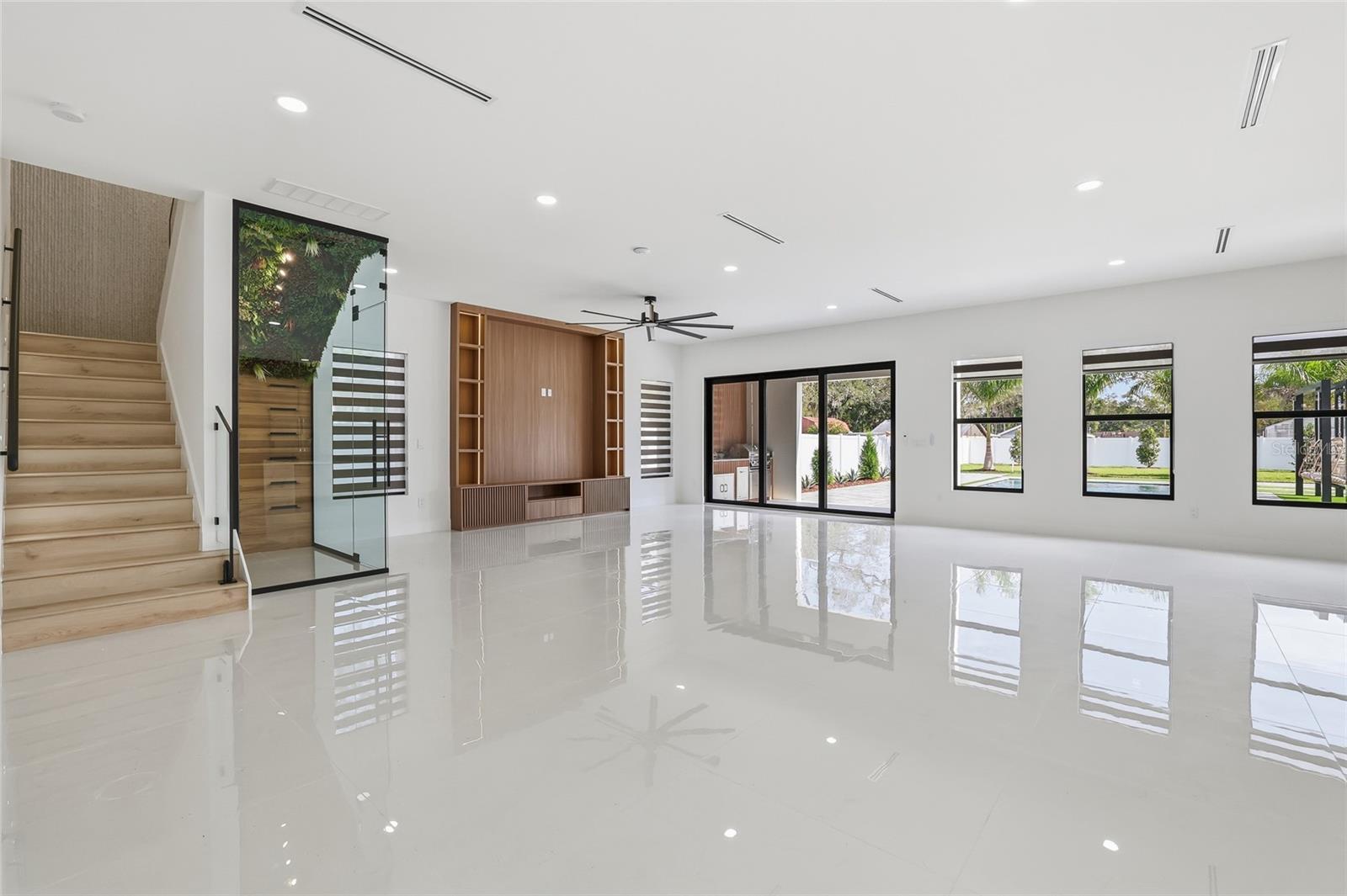 HILLSBOROUGH RIVER ESTATES - Residential