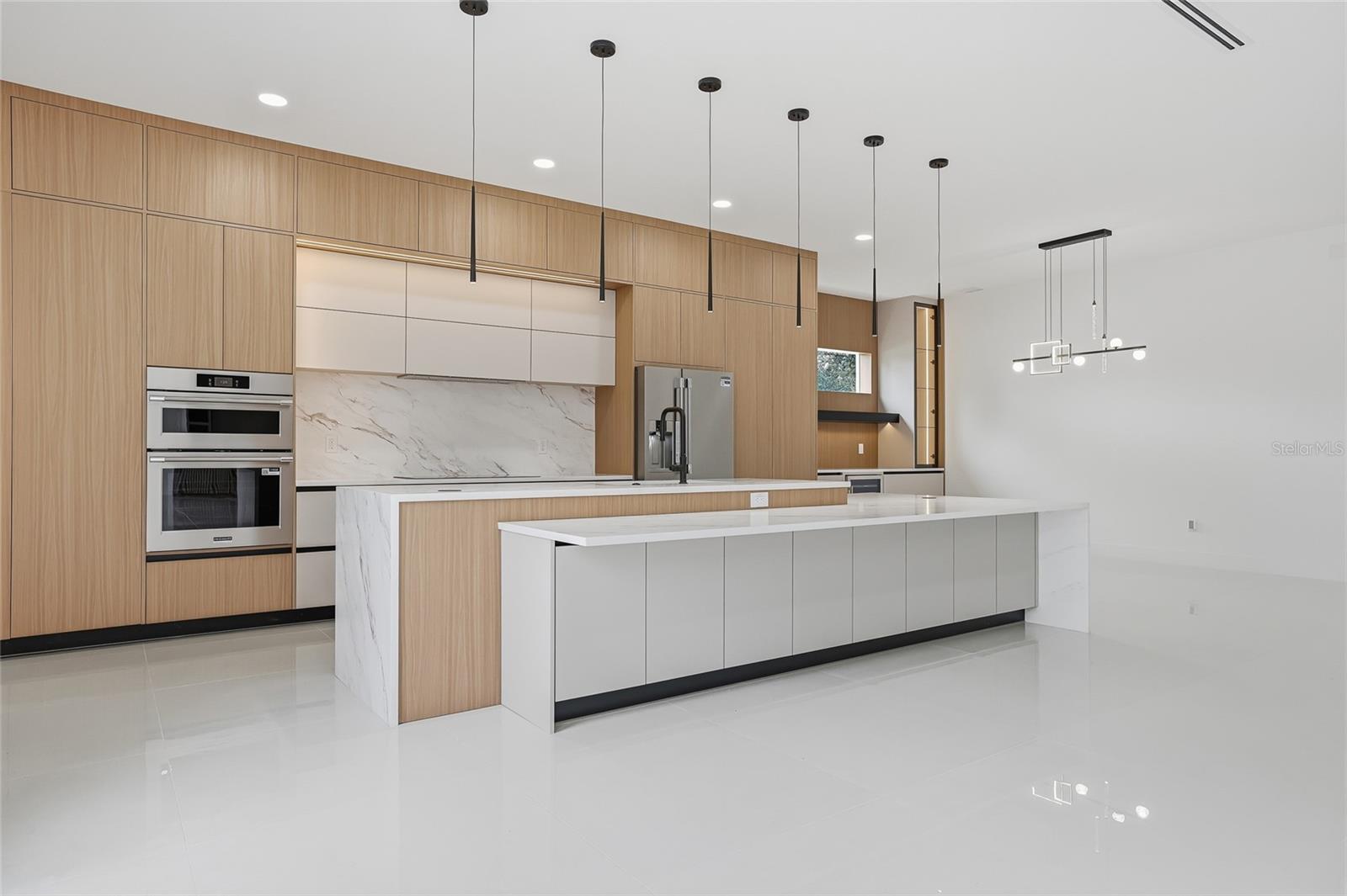 HILLSBOROUGH RIVER ESTATES - Residential