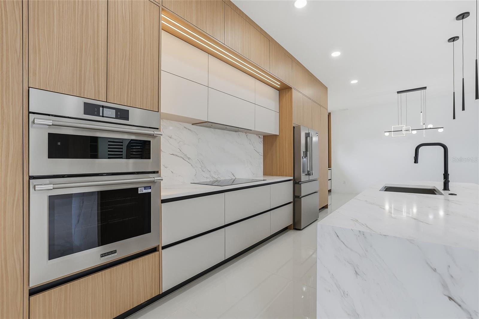 HILLSBOROUGH RIVER ESTATES - Residential