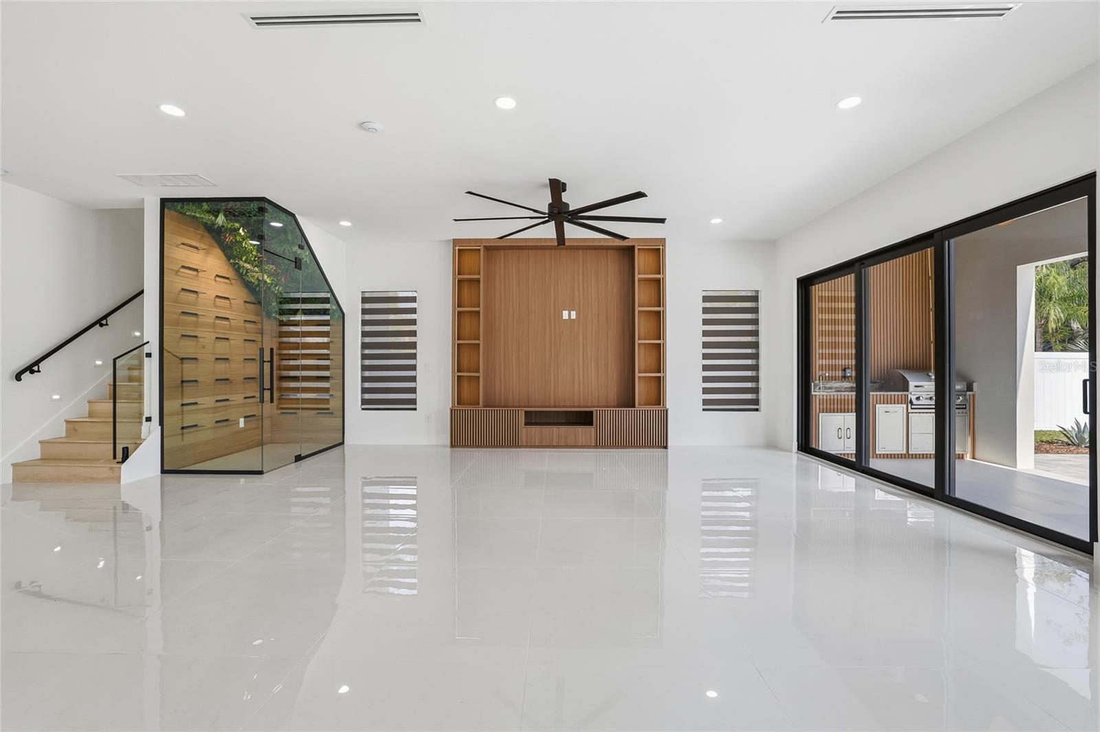 HILLSBOROUGH RIVER ESTATES - Residential