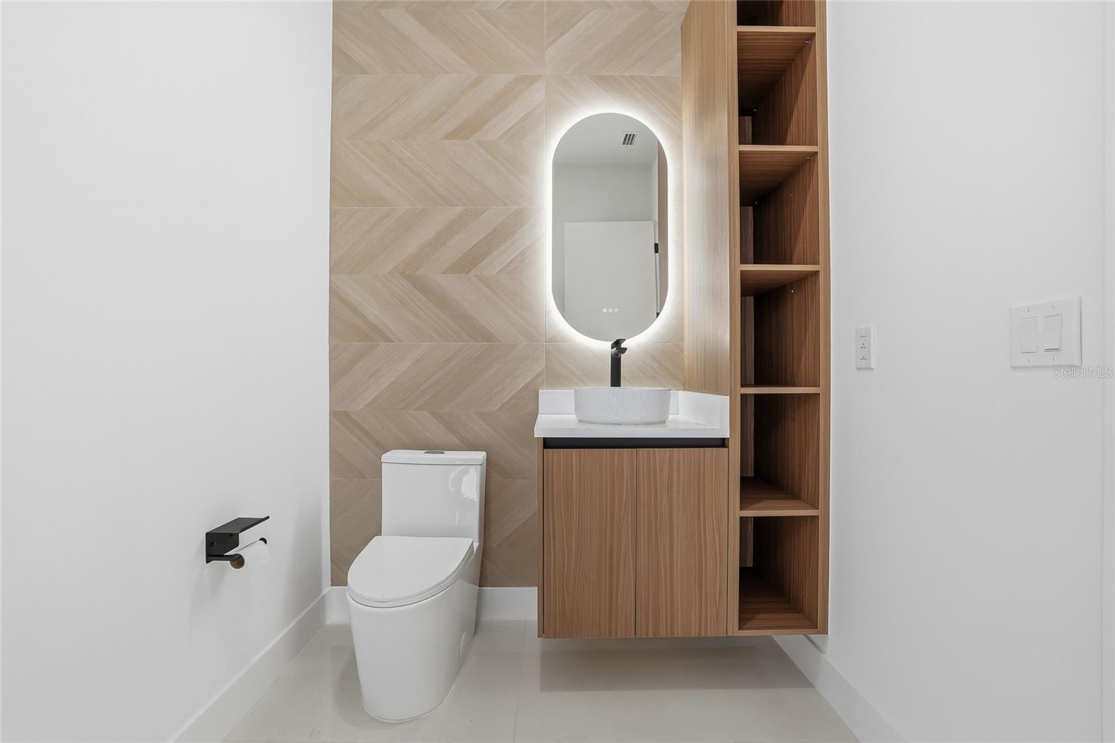 HILLSBOROUGH RIVER ESTATES - Residential