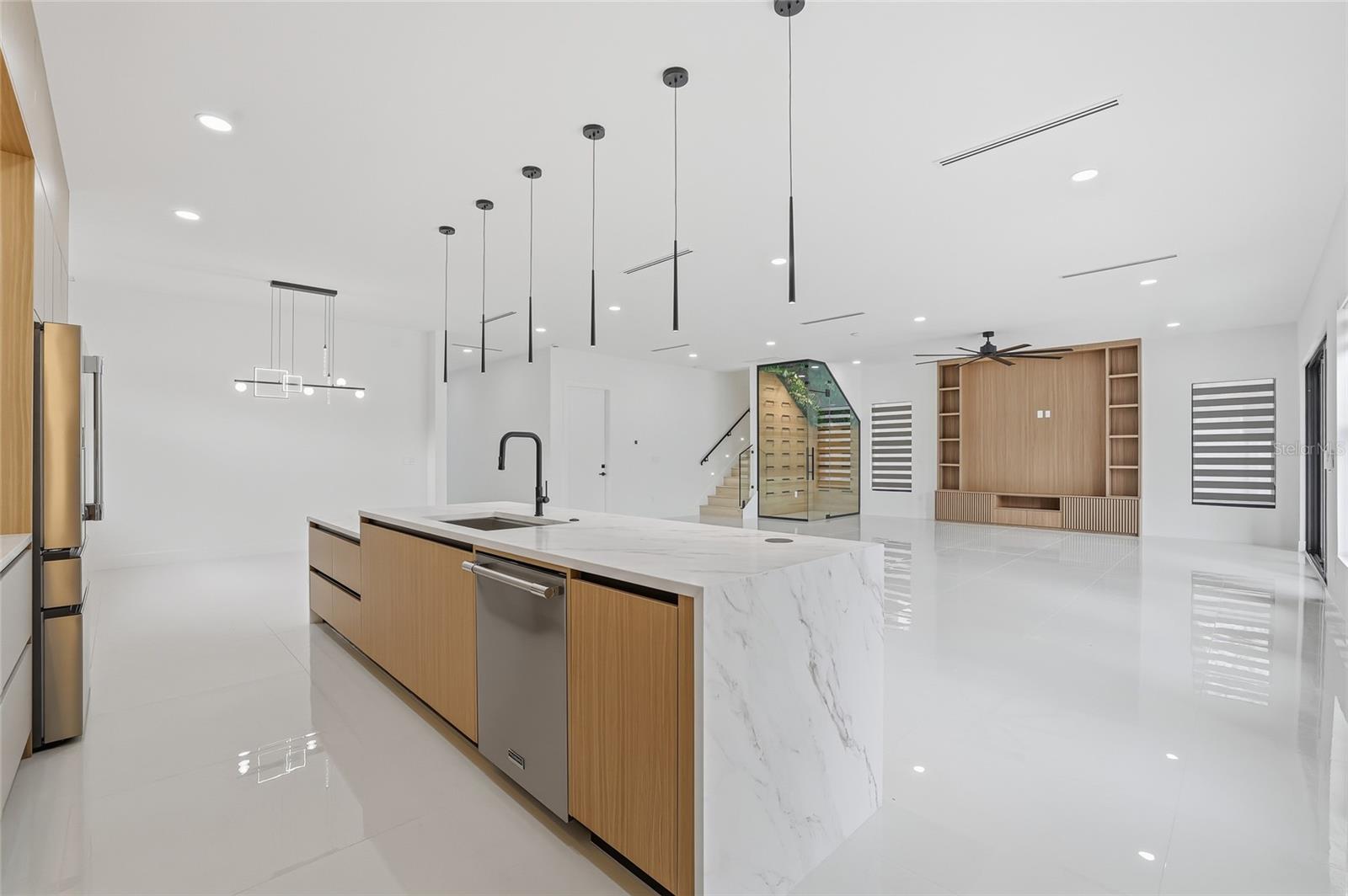 HILLSBOROUGH RIVER ESTATES - Residential