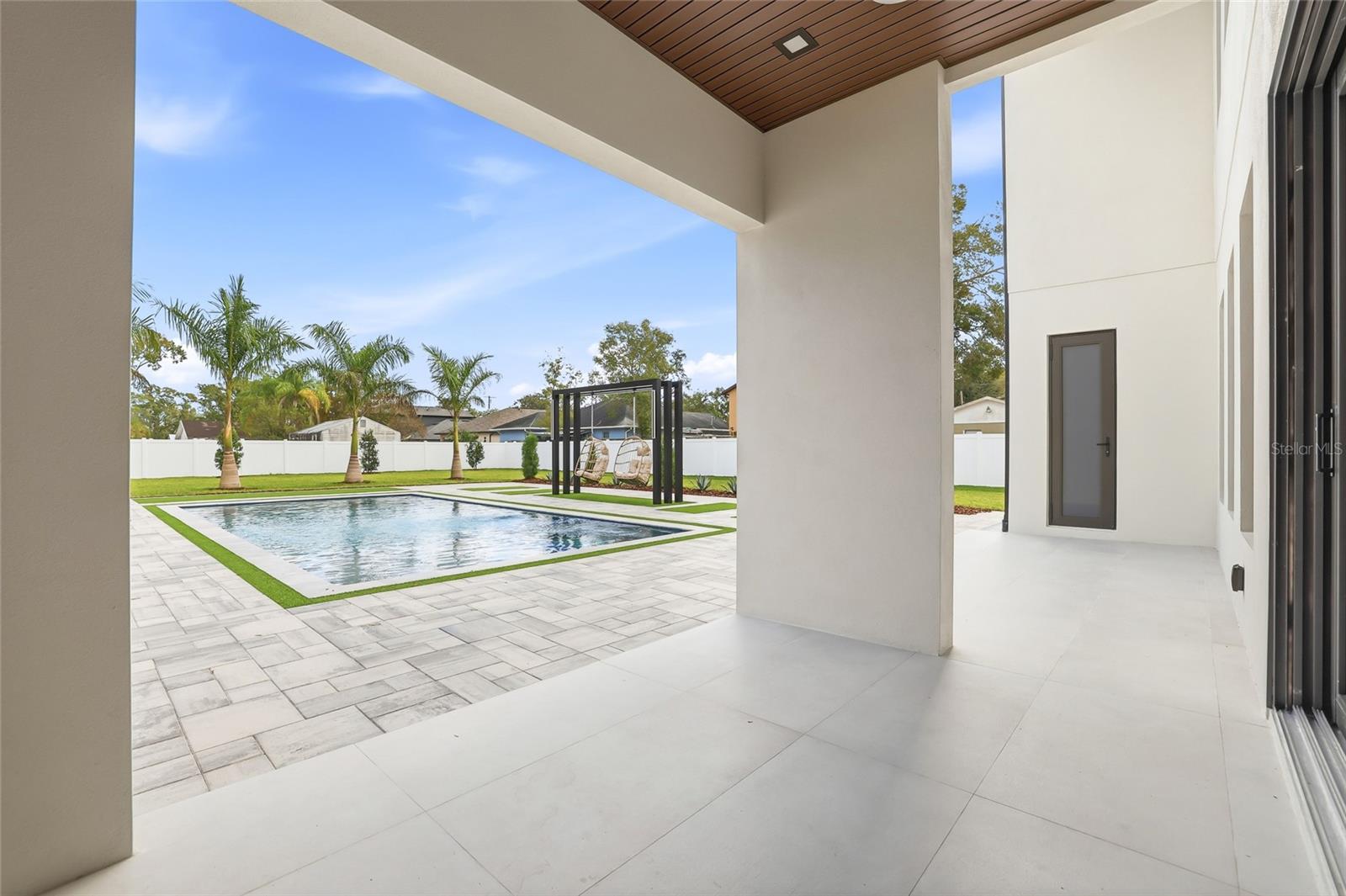 HILLSBOROUGH RIVER ESTATES - Residential