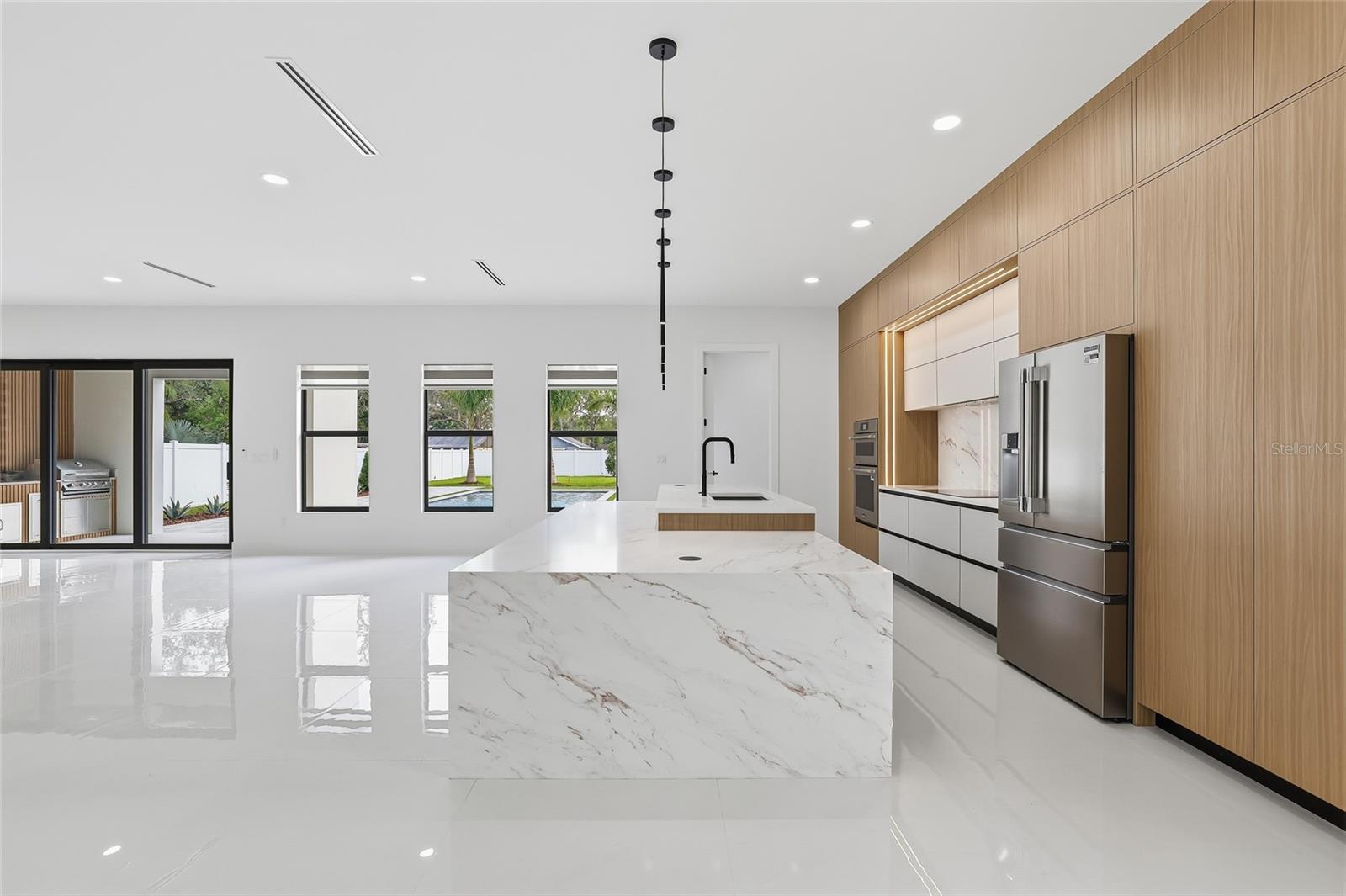 HILLSBOROUGH RIVER ESTATES - Residential