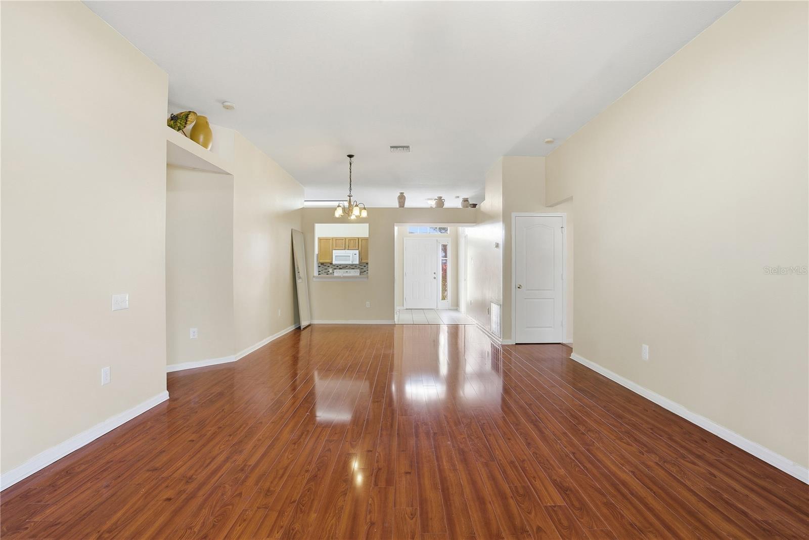 MEADOW POINTE 03 PRCL T-T - Residential Lease