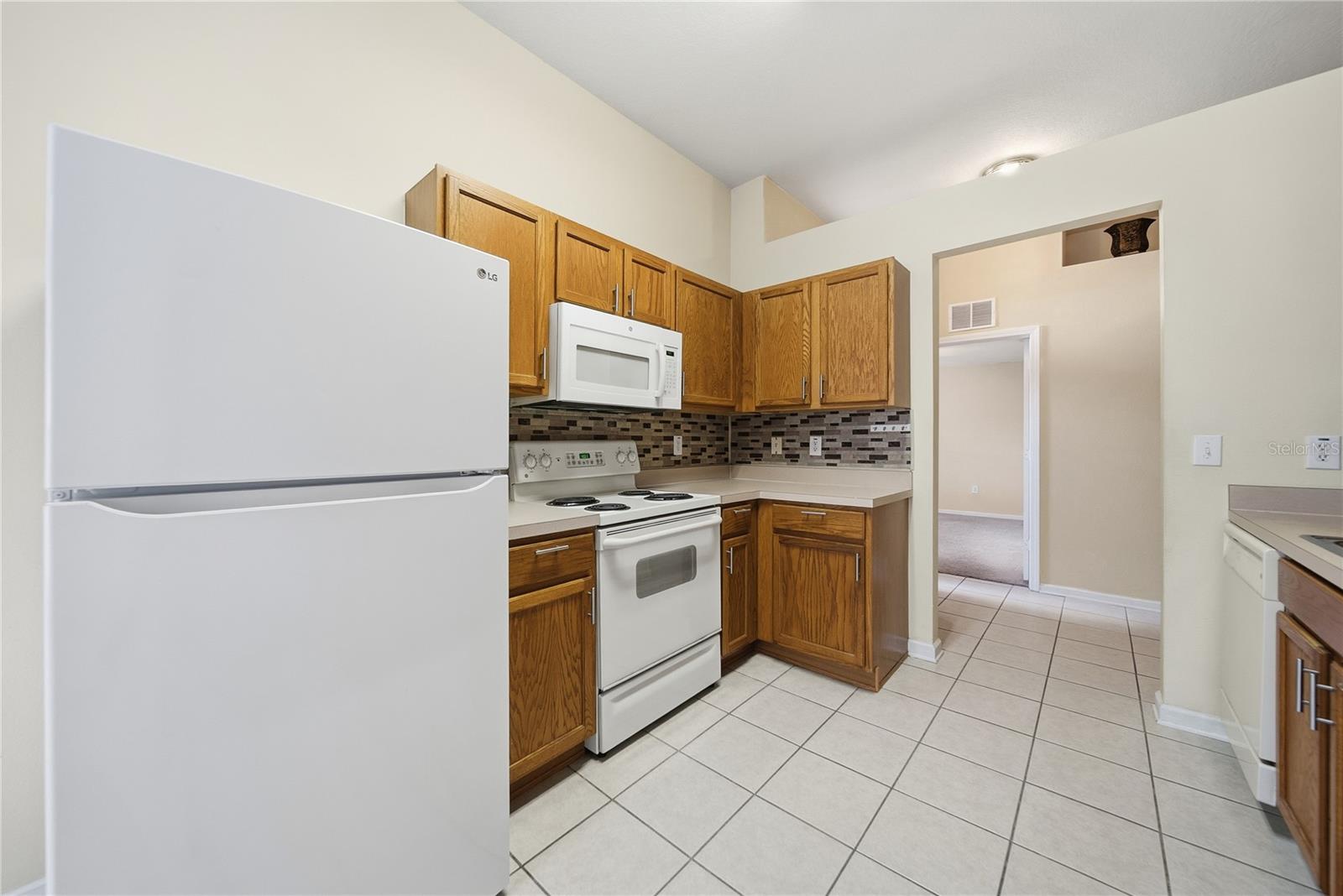 MEADOW POINTE 03 PRCL T-T - Residential Lease