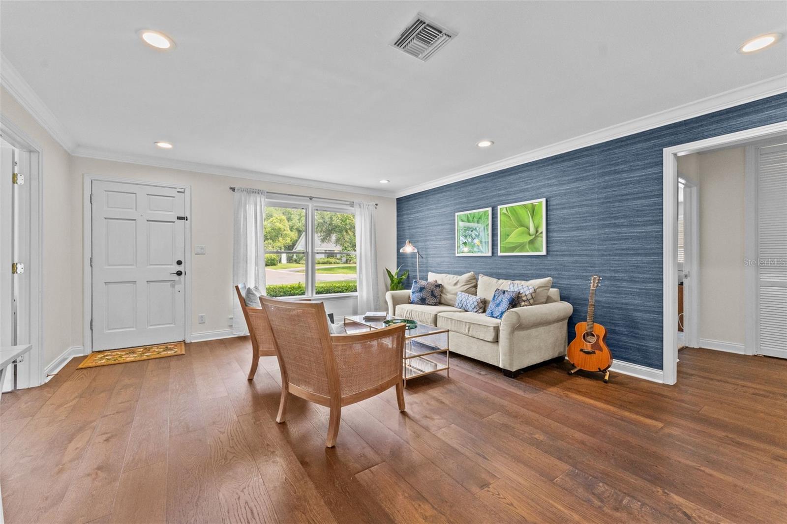 1107 S DUNBAR AVENUE