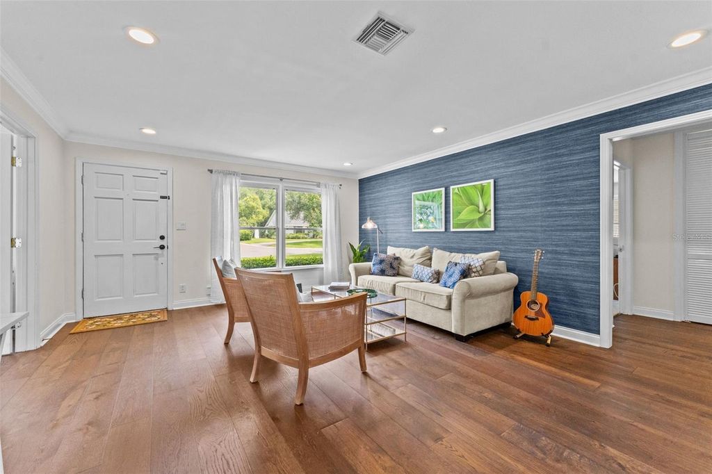 Photo of 1107 S Dunbar Avenue, Tampa, FL 33629 (MLS # TB8495719)