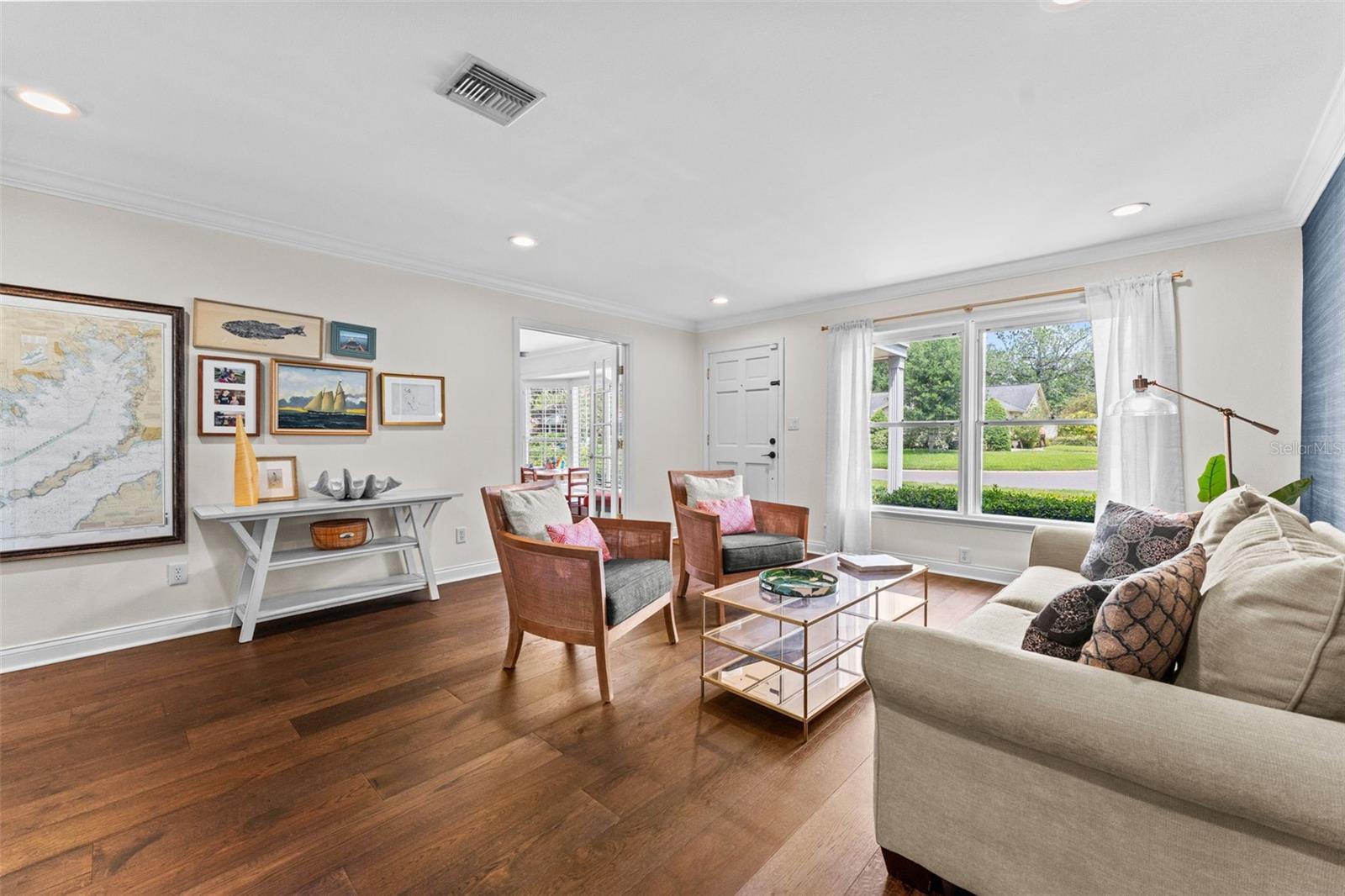 1107 S DUNBAR AVENUE