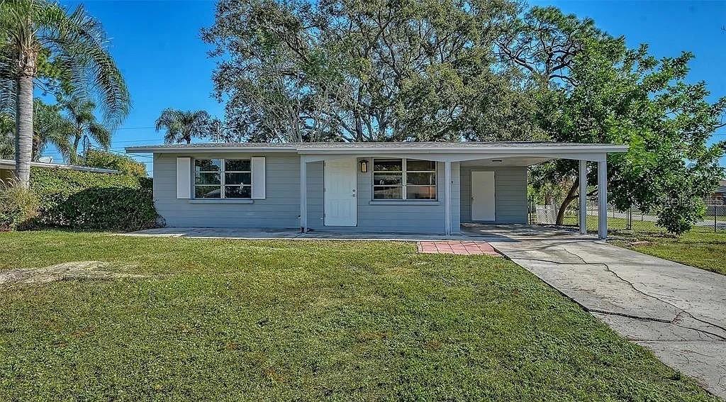 Photo of 5529 Nutmeg Avenue, Sarasota, FL 34231 (MLS # A4708898)