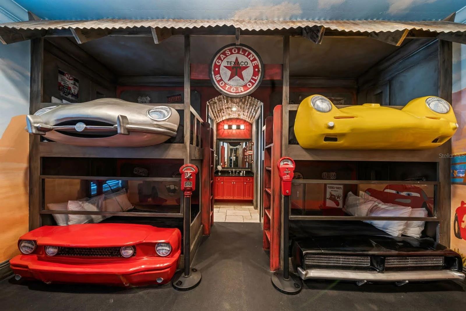 REUNION WEST VLGS NORTH - Residential