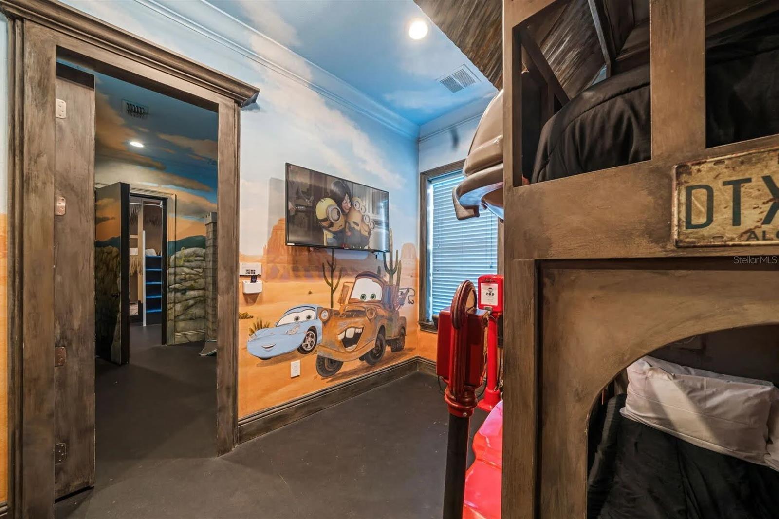 REUNION WEST VLGS NORTH - Residential