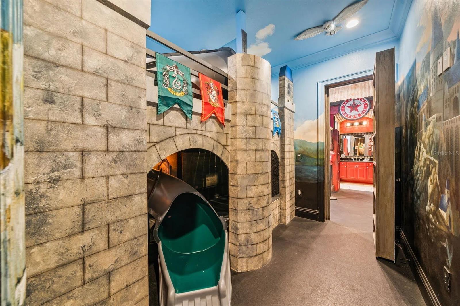 REUNION WEST VLGS NORTH - Residential