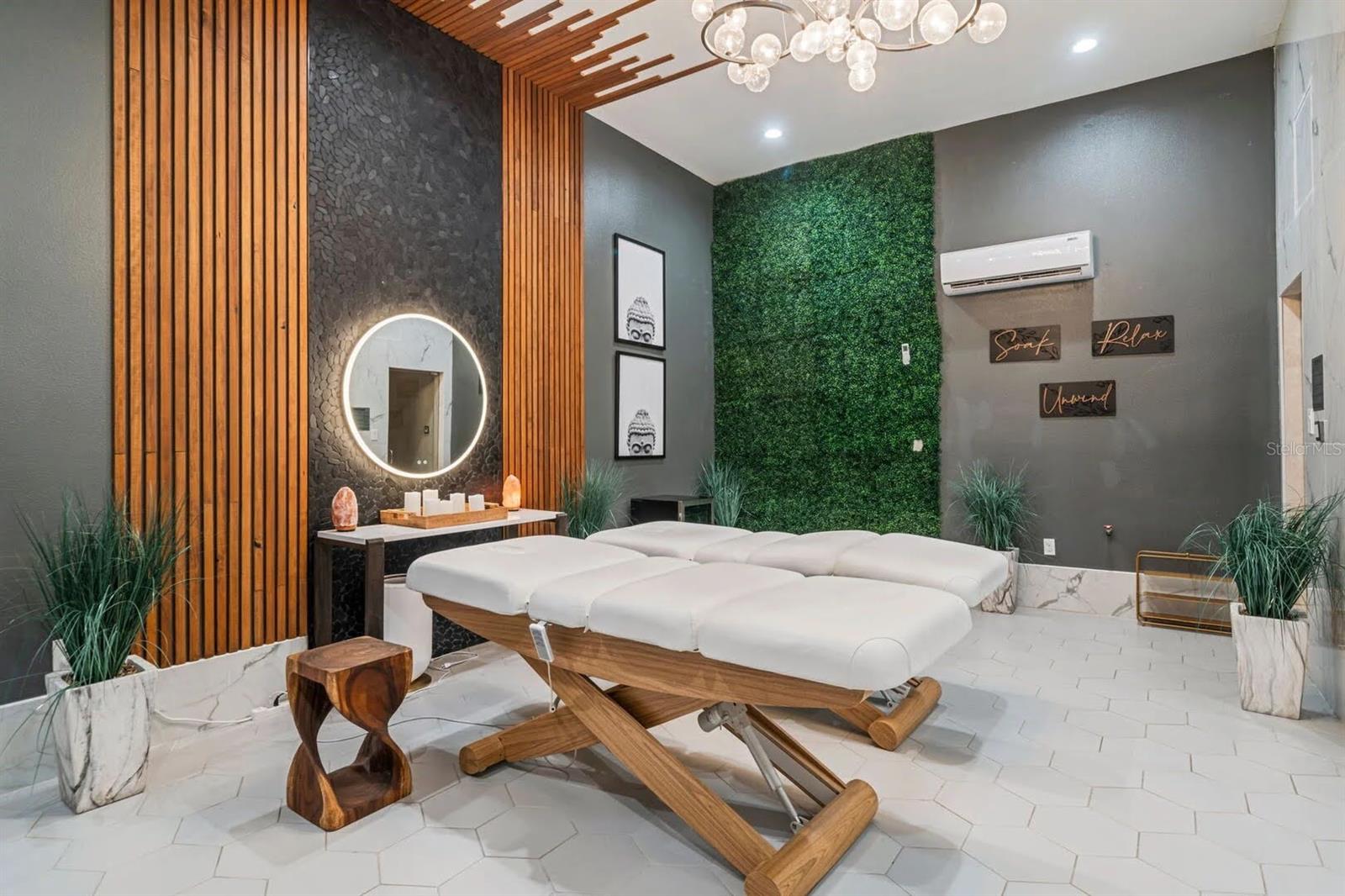 REUNION WEST VLGS NORTH - Residential