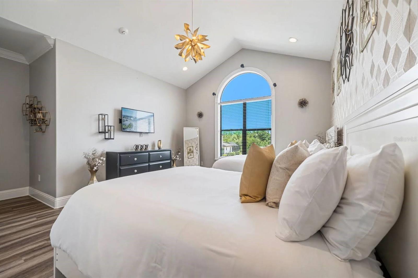 REUNION WEST VLGS NORTH - Residential