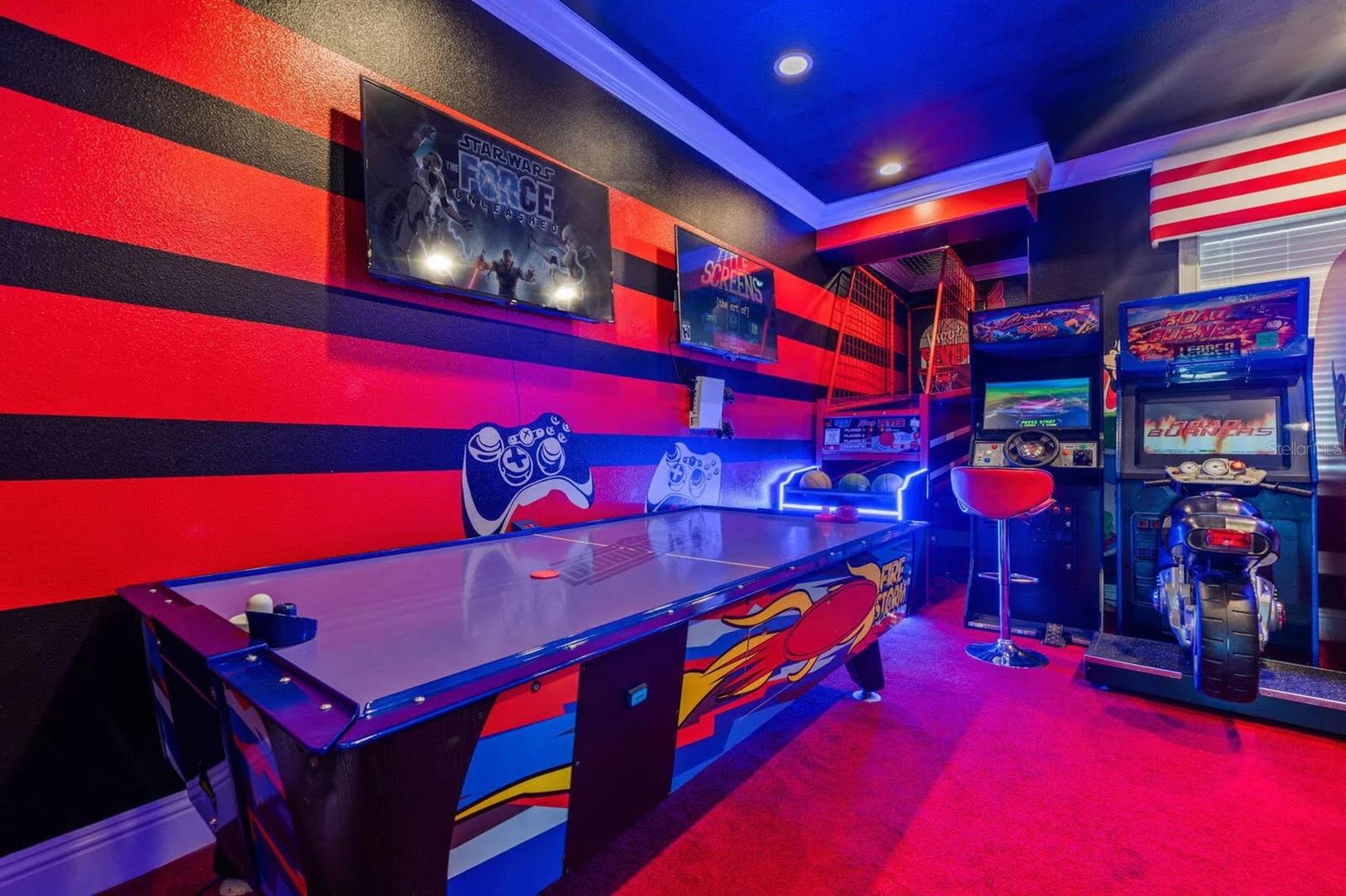 REUNION WEST VLGS NORTH - Residential