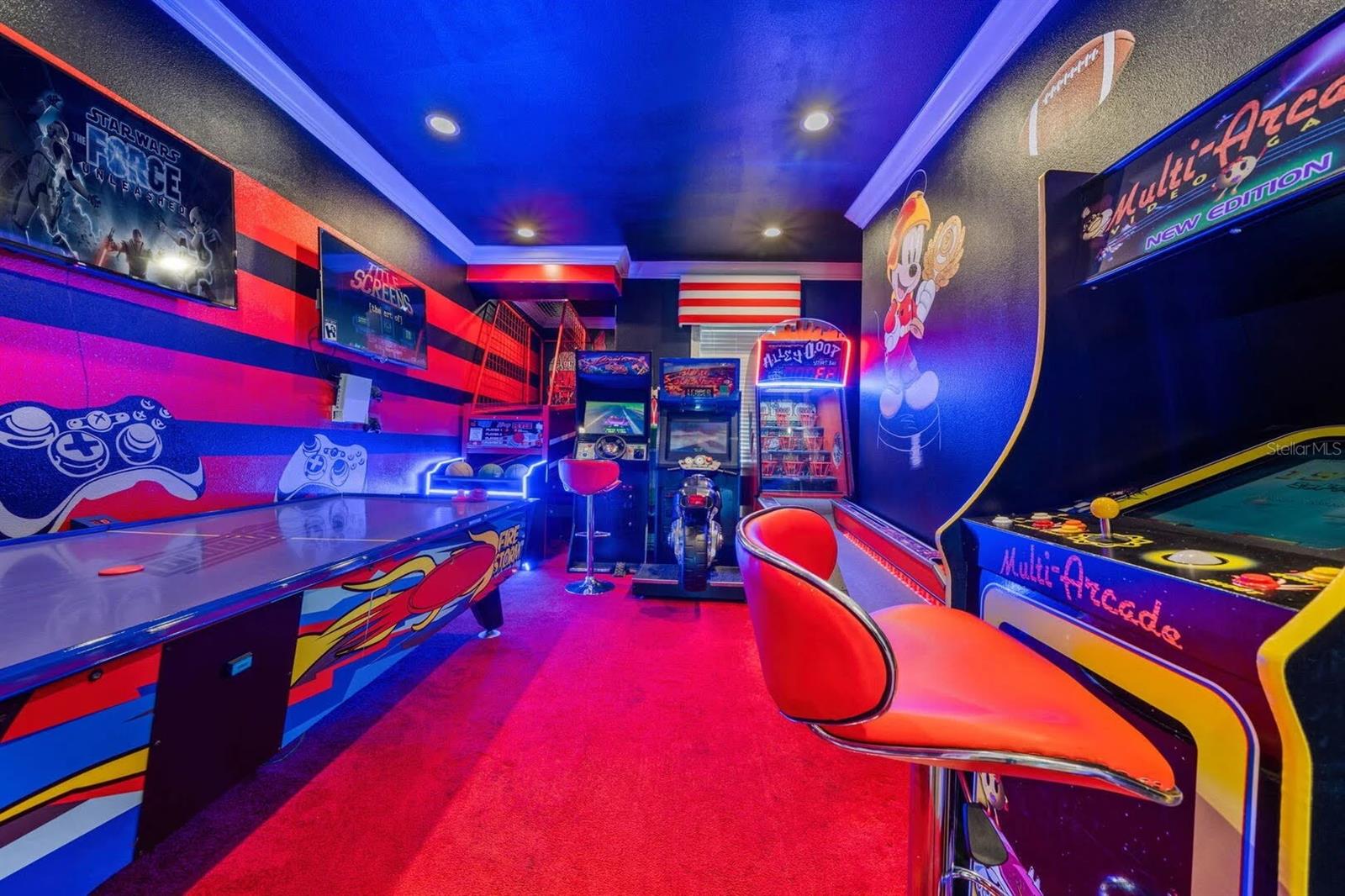 REUNION WEST VLGS NORTH - Residential