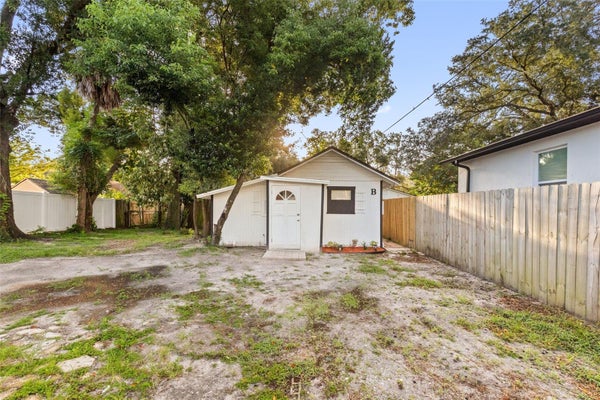 8705 N 13TH ST APT B, TAMPA, FL 33604 - Image 4b4e598cc83bb7db1095d4e422ab1717/2442935181