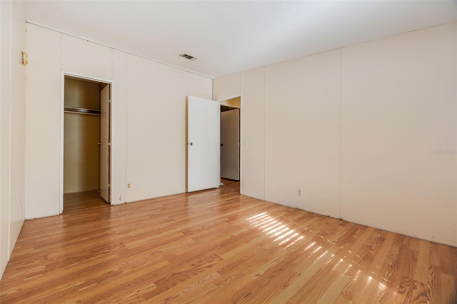 MONTVERDE MOBILE HOME - Residential