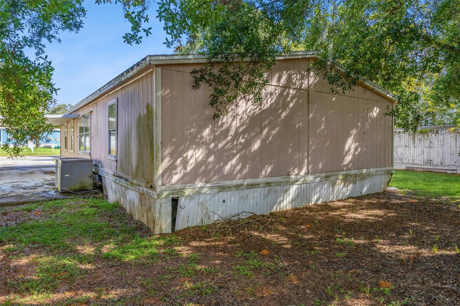 MONTVERDE MOBILE HOME - Residential