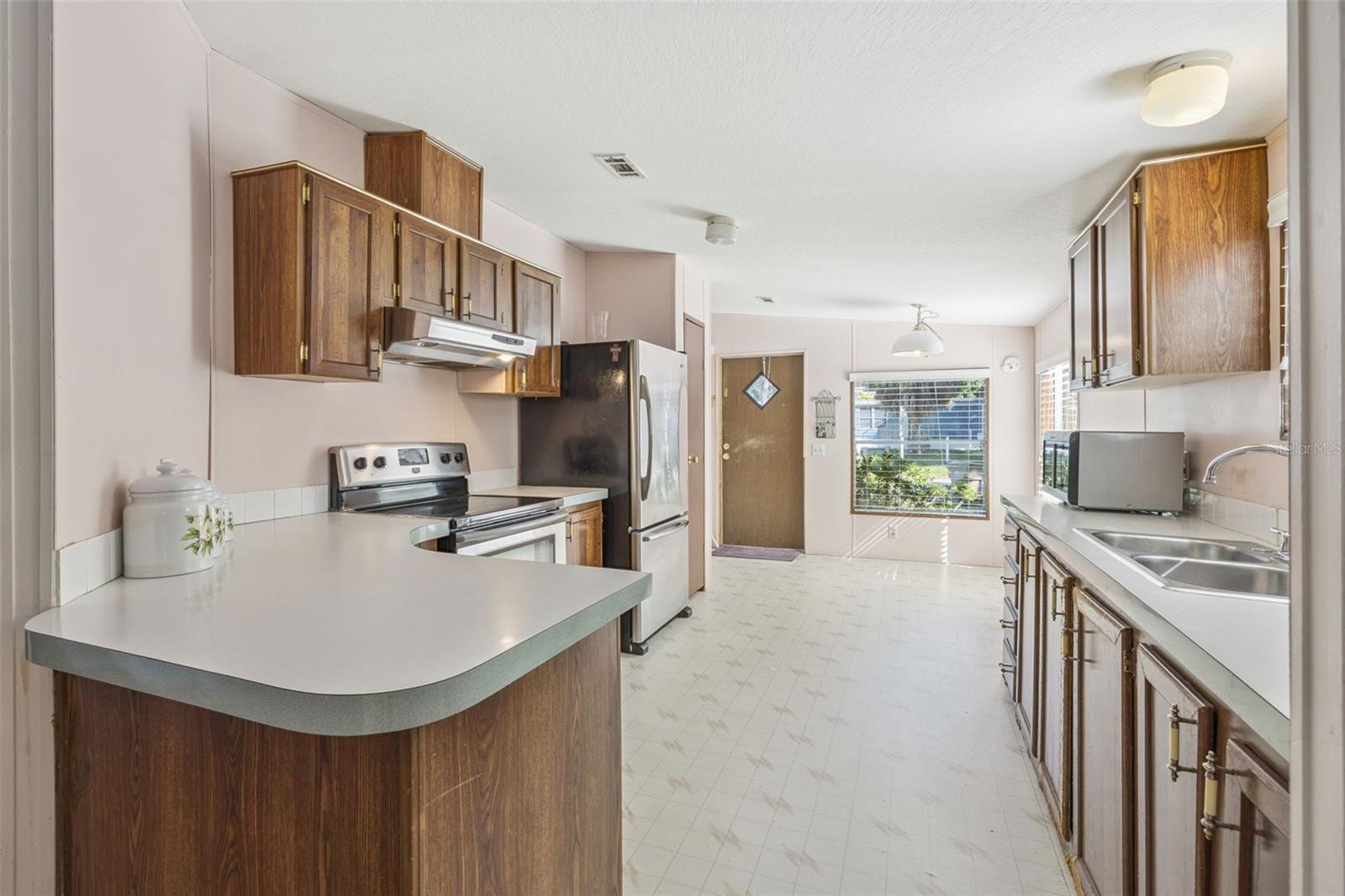 MONTVERDE MOBILE HOME - Residential