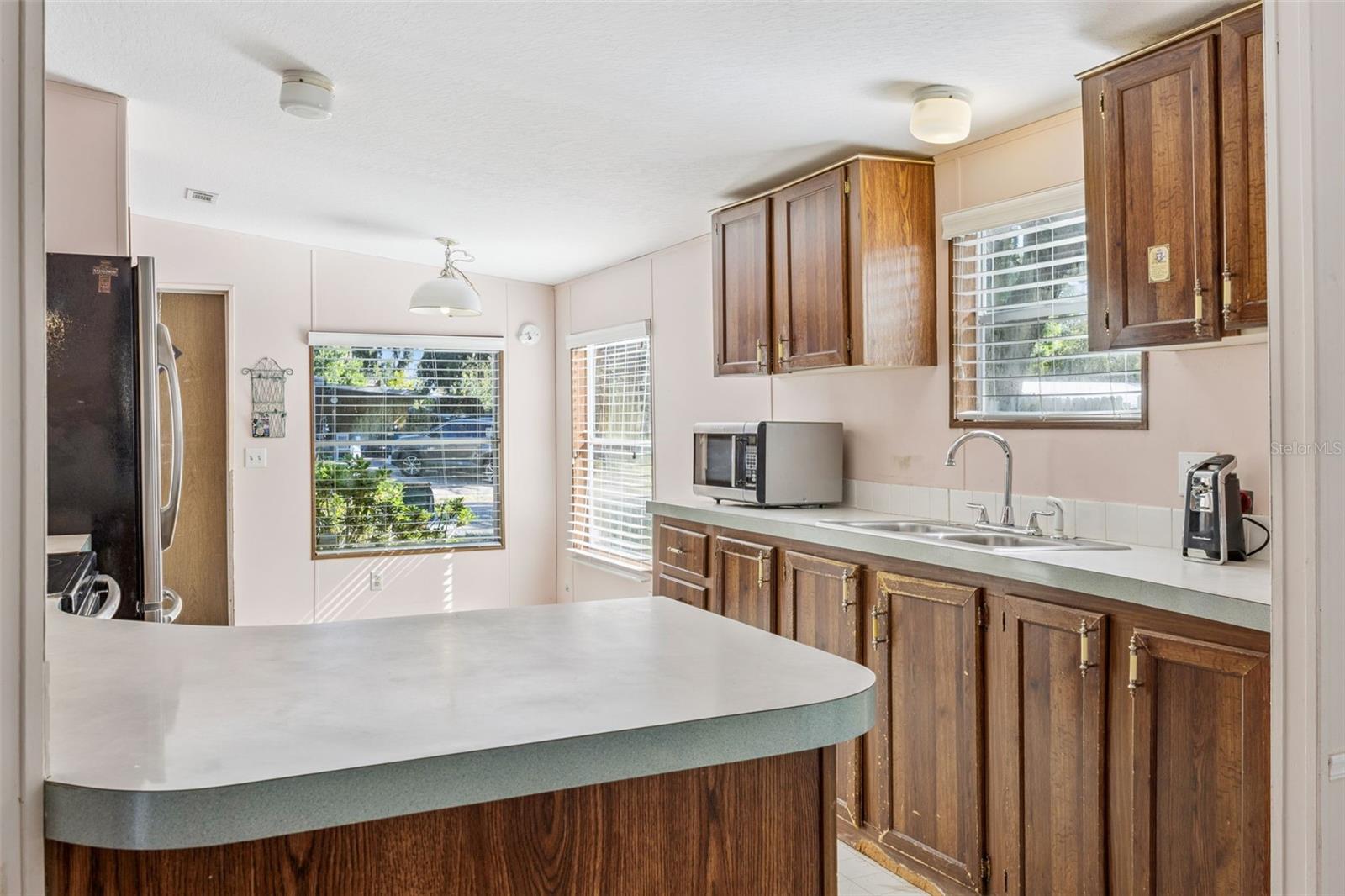 MONTVERDE MOBILE HOME - Residential