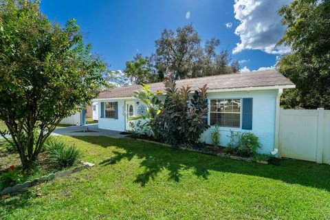 Photo of 121 Debary Drive, Debary, FL 32713 (MLS # V4945659) Photo of 121 Debary Drive, Debary, FL 32713 (MLS # V4945659)