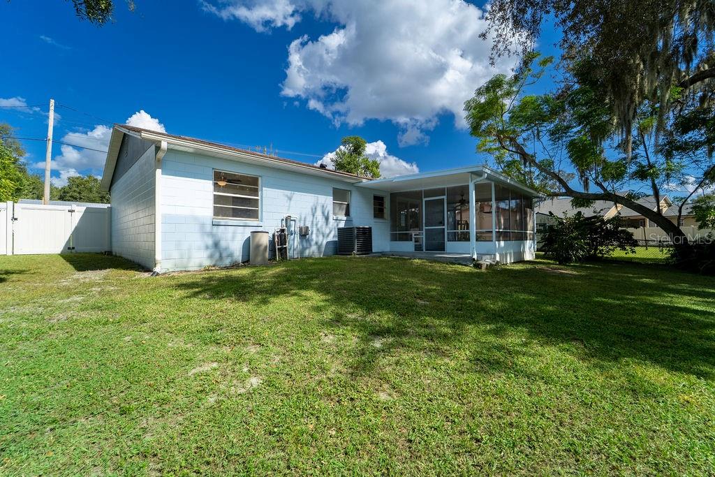 PLANTATION ESTATES UNIT 01 - Residential