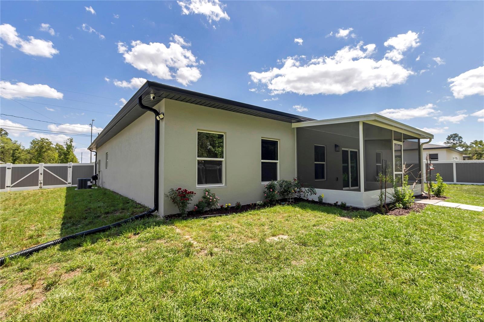 MARION OAKS - Residential