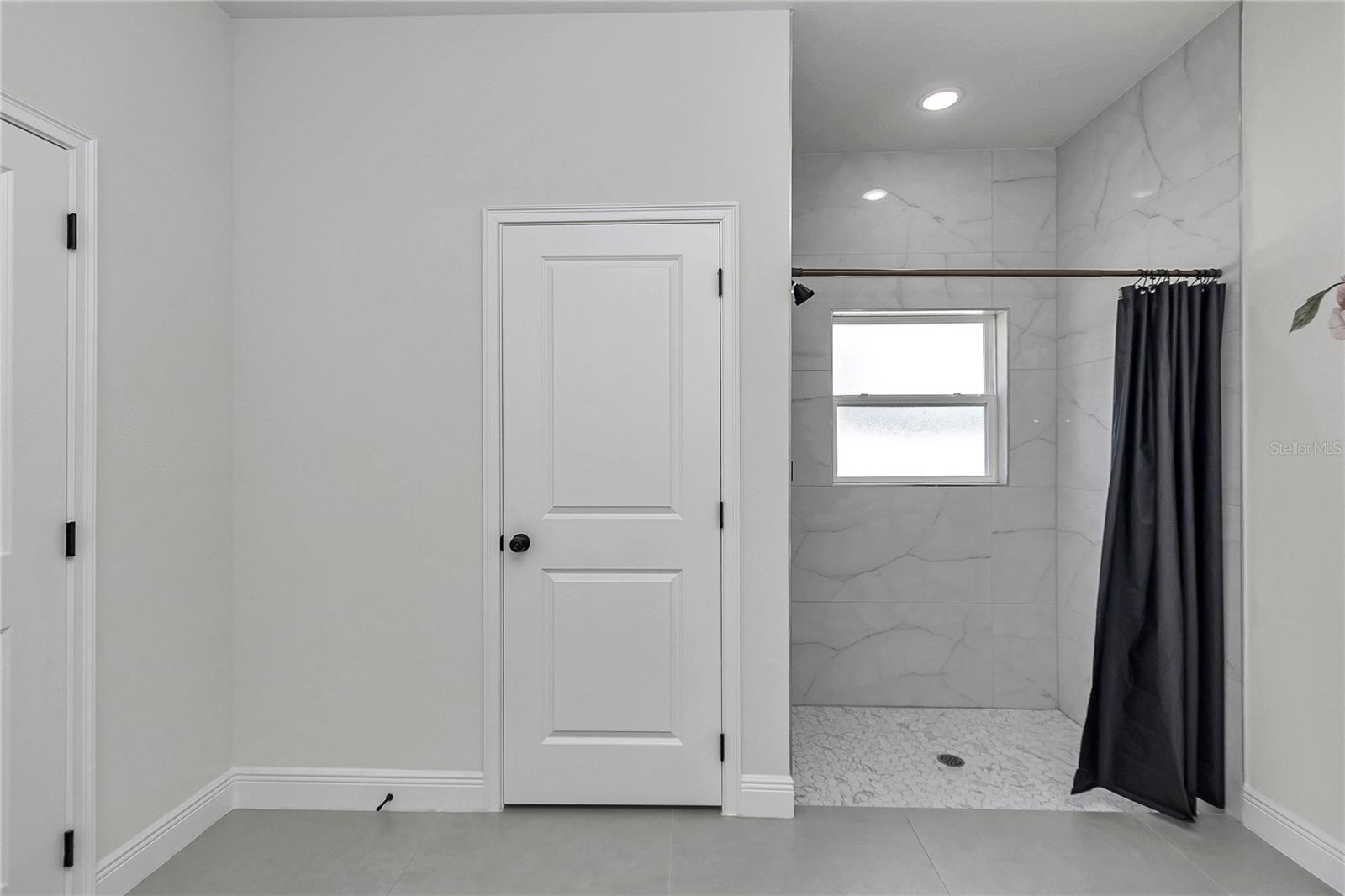 MARION OAKS - Residential