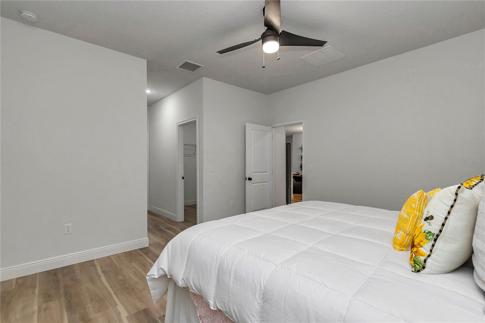 MARION OAKS - Residential