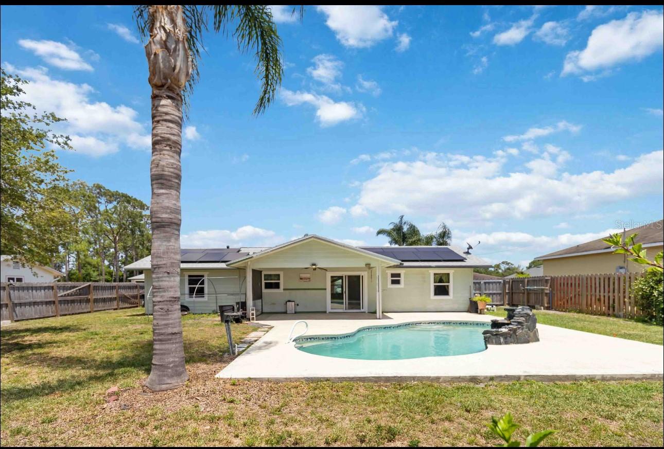 726 DIPLOMAT AVENUE SE