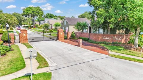 A home in LAKELAND