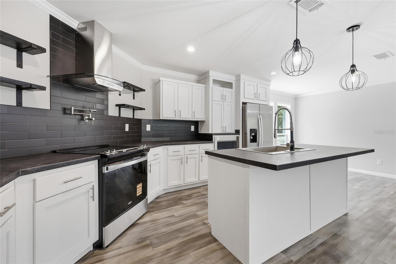THREE RIVERS ESTATES - Residential