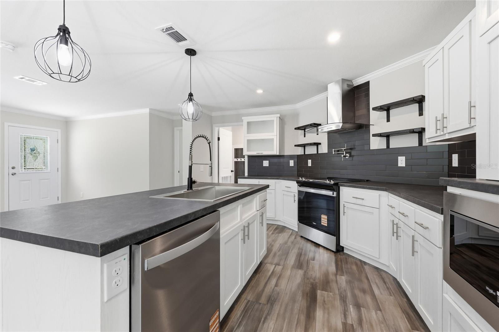 THREE RIVERS ESTATES - Residential