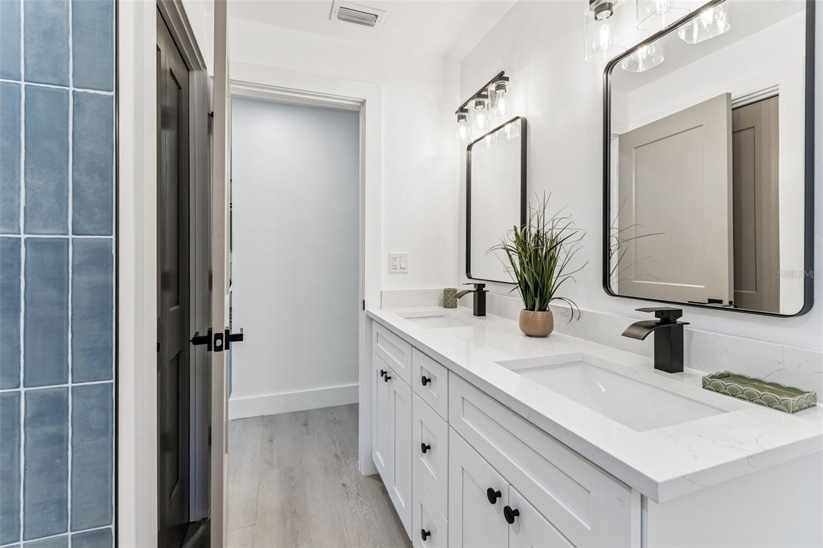 HARBOR HILLS 1ST ADD - Residential