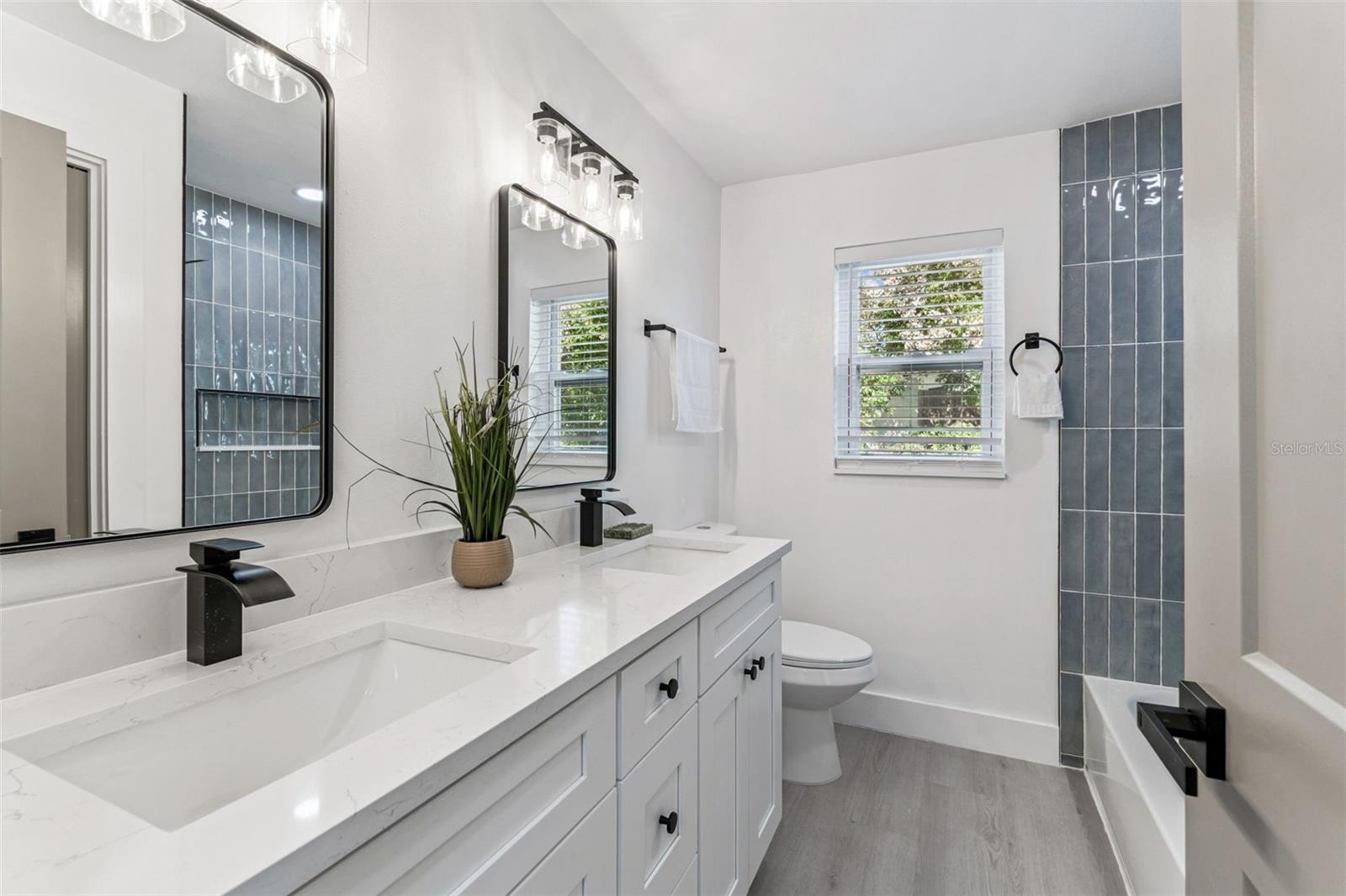 HARBOR HILLS 1ST ADD - Residential