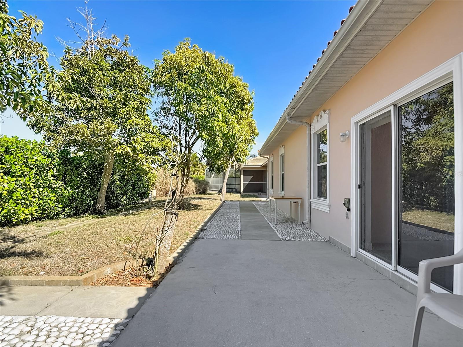 SPANISH GARDENS - Residential