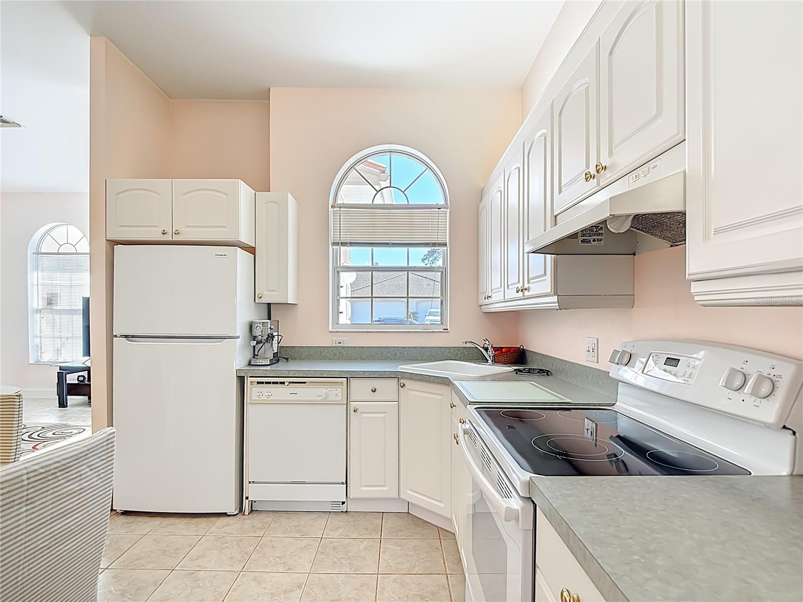 SPANISH GARDENS - Residential