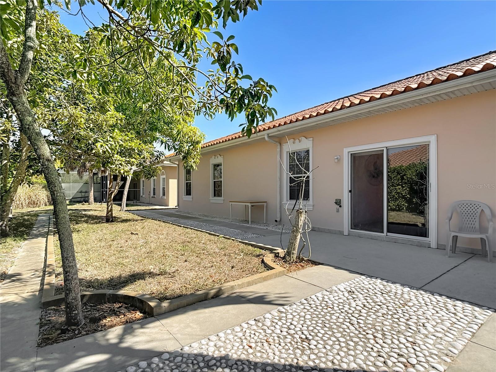 SPANISH GARDENS - Residential