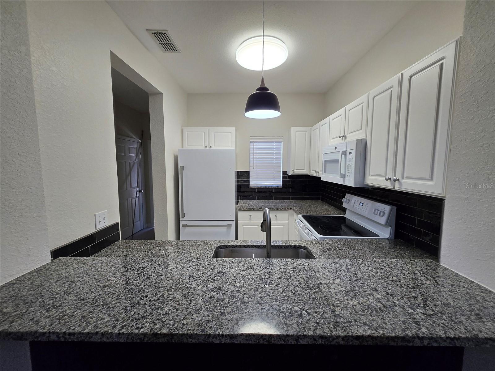 MAGNOLIA PLACE TOWNHOMES - Residential Lease