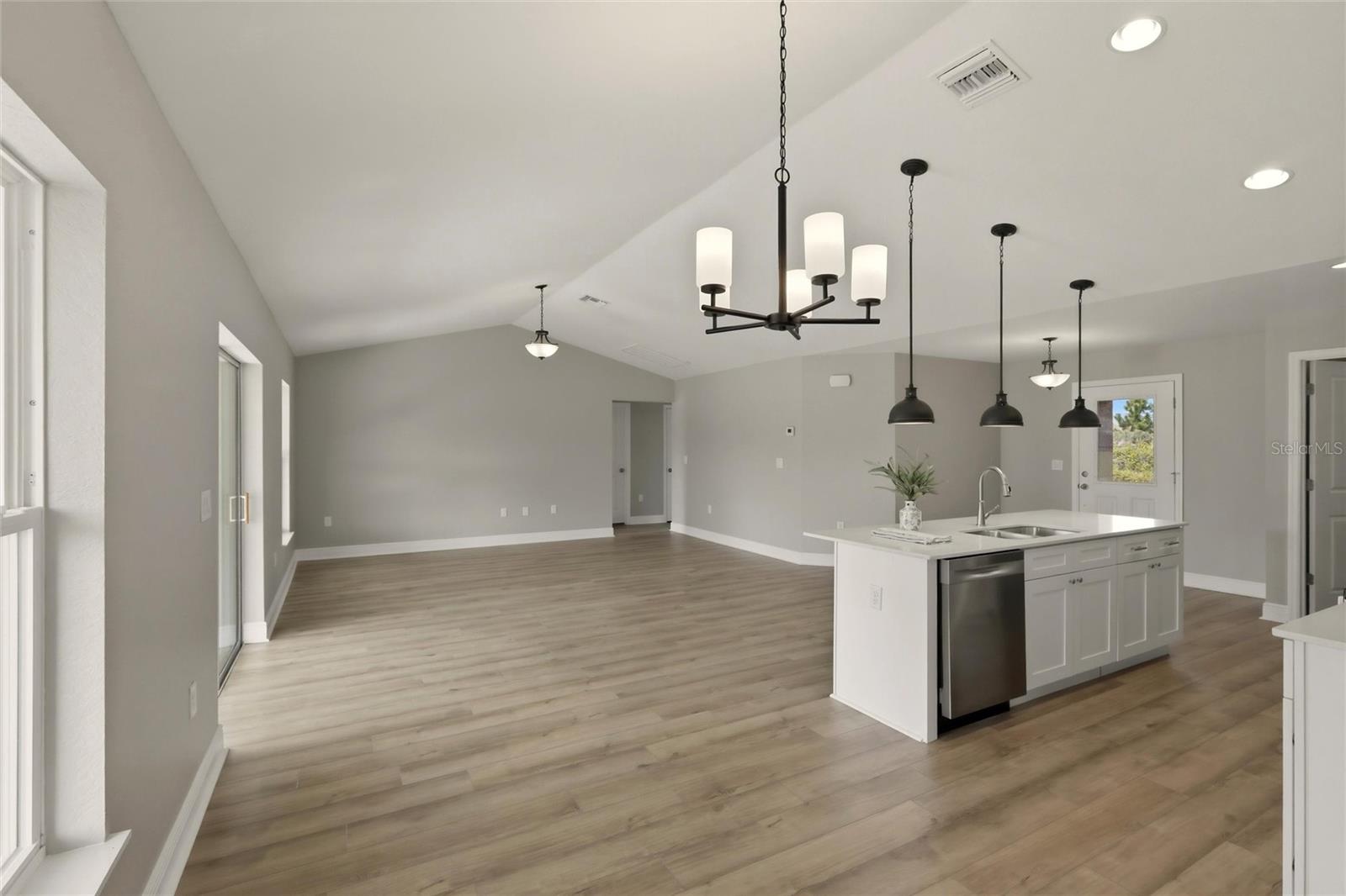 SUN N LAKE - Residential